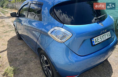 Хэтчбек Renault Zoe 2017 в 