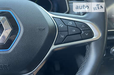 Хэтчбек Renault Zoe 2020 в 