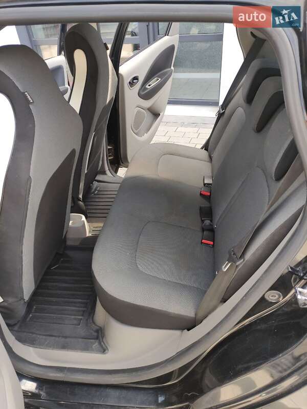 Хэтчбек Renault Zoe 2014 в Луцке фото 15 Хэтчбек Renault Zoe 2014 в Луцке