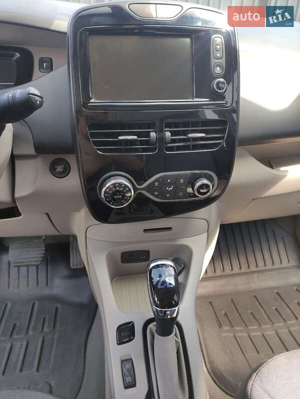Хэтчбек Renault Zoe 2014 в Луцке фото 20 Хэтчбек Renault Zoe 2014 в Луцке