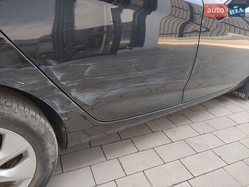 Хэтчбек Renault Zoe 2014 в Луцке фото 27 Хэтчбек Renault Zoe 2014 в Луцке