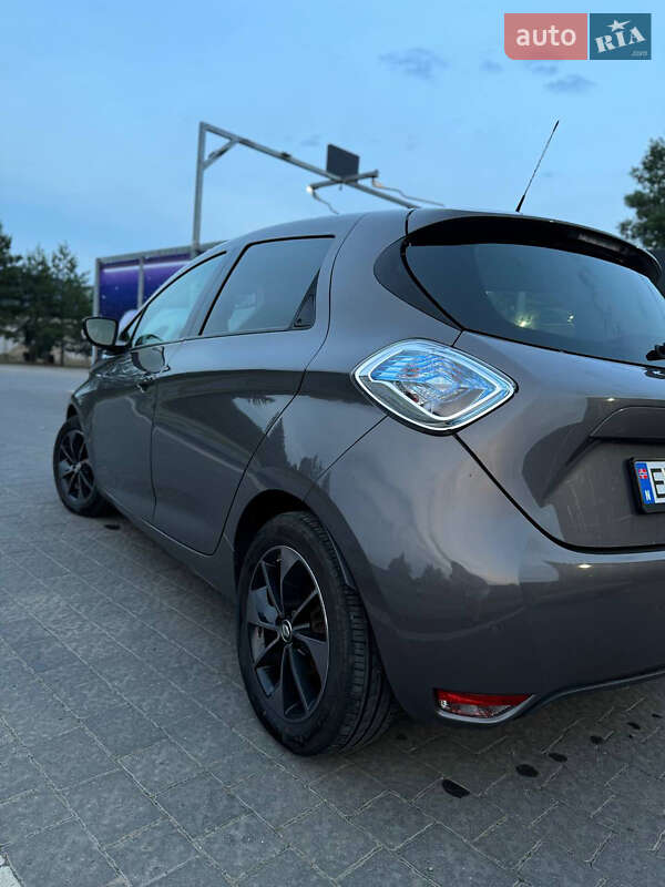 Хэтчбек Renault Zoe 2017 в Самборе