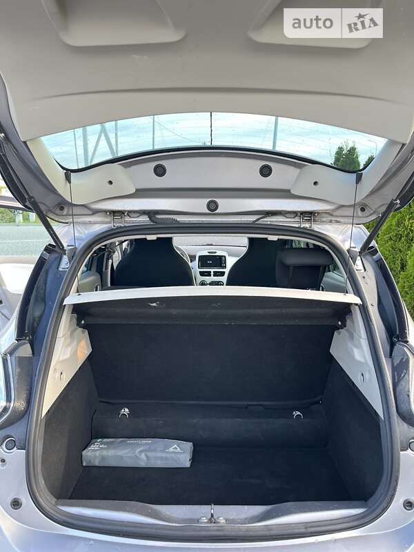 Хэтчбек Renault Zoe 2015 в Львове
