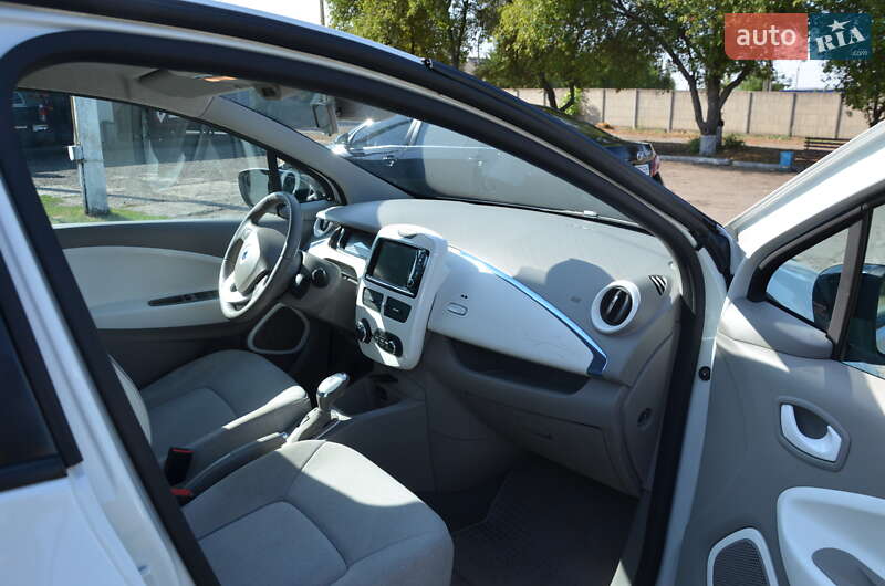 Хетчбек Renault Zoe 2013 в Зіньківі