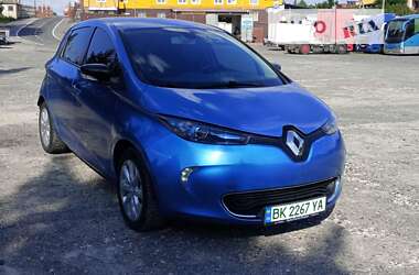 Хэтчбек Renault Zoe 2017 в 