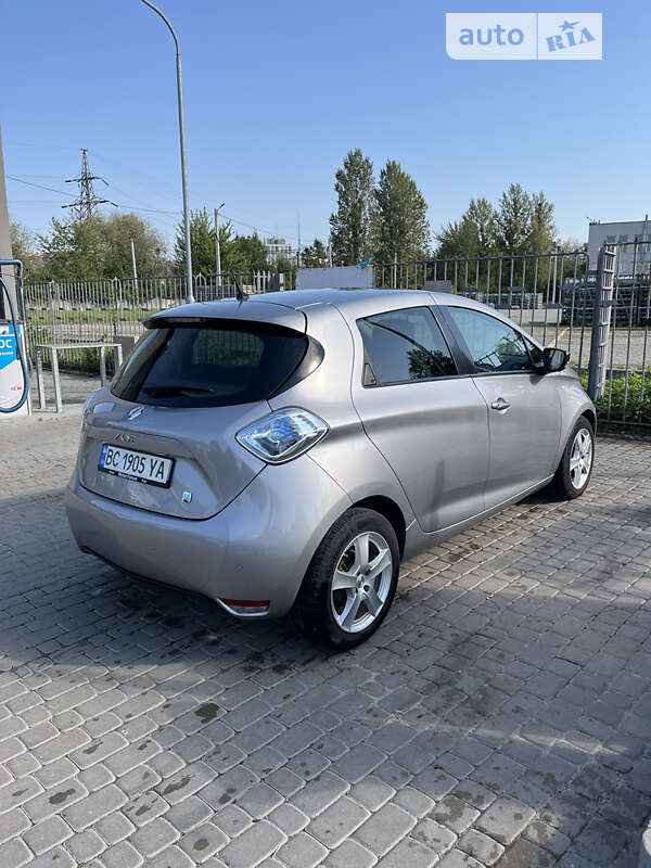 Хэтчбек Renault Zoe 2016 в Львове