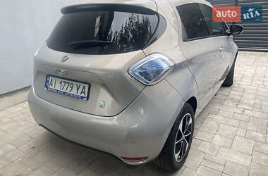 Хэтчбек Renault Zoe 2016 в 