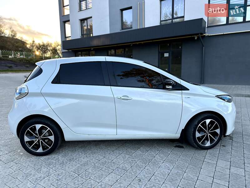 Хэтчбек Renault Zoe 2017 в Новояворовске фото 10 Хэтчбек Renault Zoe 2017 в Новояворовске