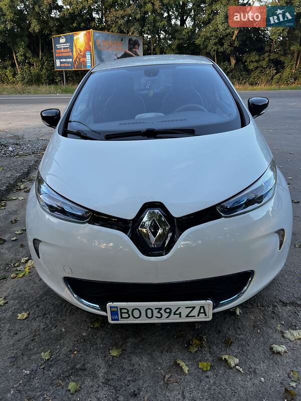 Хэтчбек Renault Zoe 2014 в 