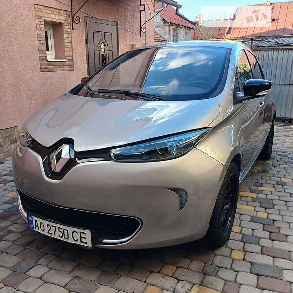 Хэтчбек Renault Zoe 2014 в Мукачево