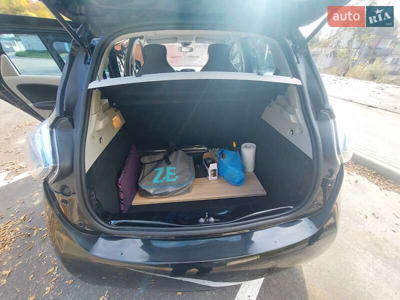 Хэтчбек Renault Zoe 2015 в Житомире