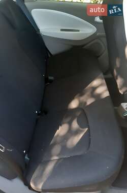 Хэтчбек Renault Zoe 2014 в 