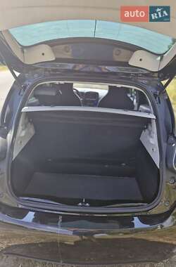 Хэтчбек Renault Zoe 2014 в 