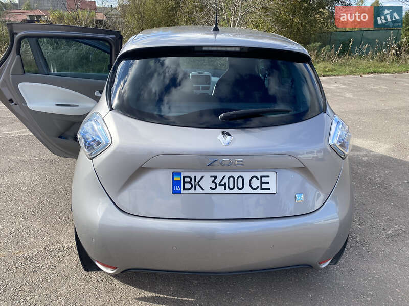 Хэтчбек Renault Zoe 2015 в Костополе
