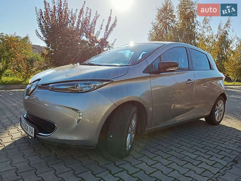 Хэтчбек Renault Zoe 2015 в Одессе фото 12 Хэтчбек Renault Zoe 2015 в Одессе