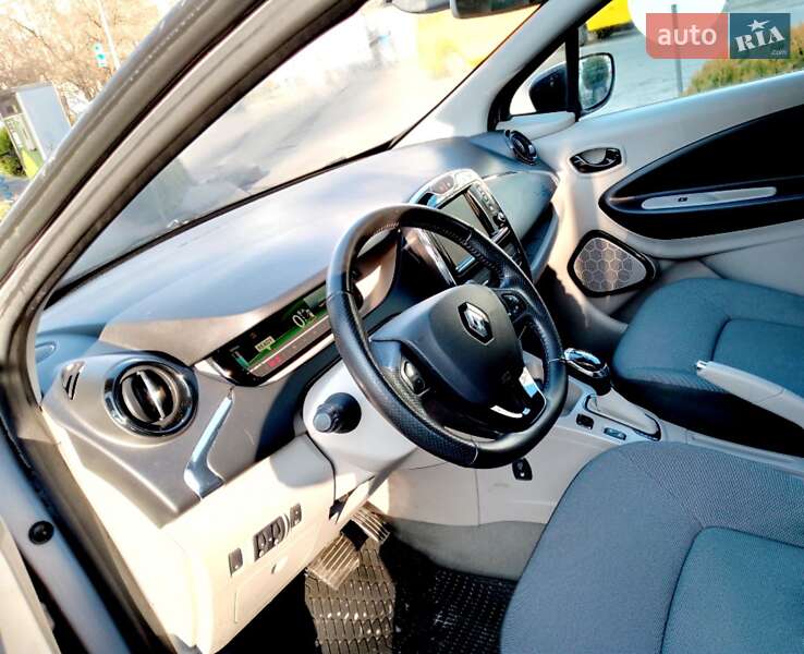 Хэтчбек Renault Zoe 2015 в Одессе фото 23 Хэтчбек Renault Zoe 2015 в Одессе