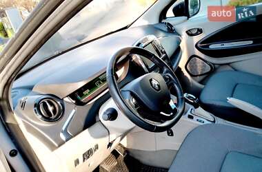 Хэтчбек Renault Zoe 2015 в 