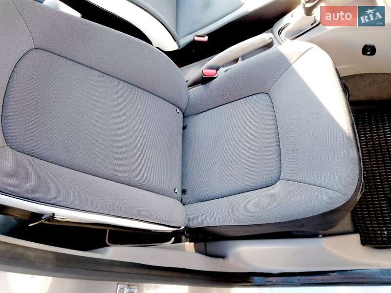 Хэтчбек Renault Zoe 2015 в Одессе фото 34 Хэтчбек Renault Zoe 2015 в Одессе