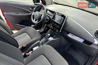 Хэтчбек Renault Zoe 2019 в 