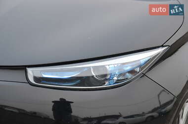 Хэтчбек Renault Zoe 2016 в 