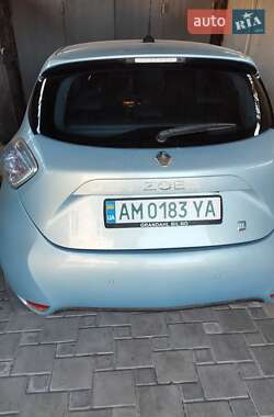Хэтчбек Renault Zoe 2015 в 