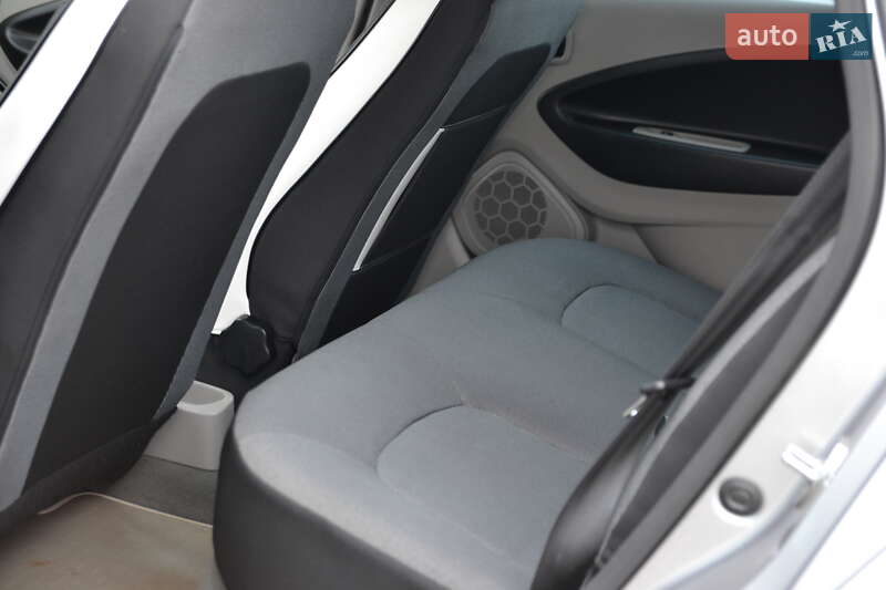 Хэтчбек Renault Zoe 2015 в Луцке