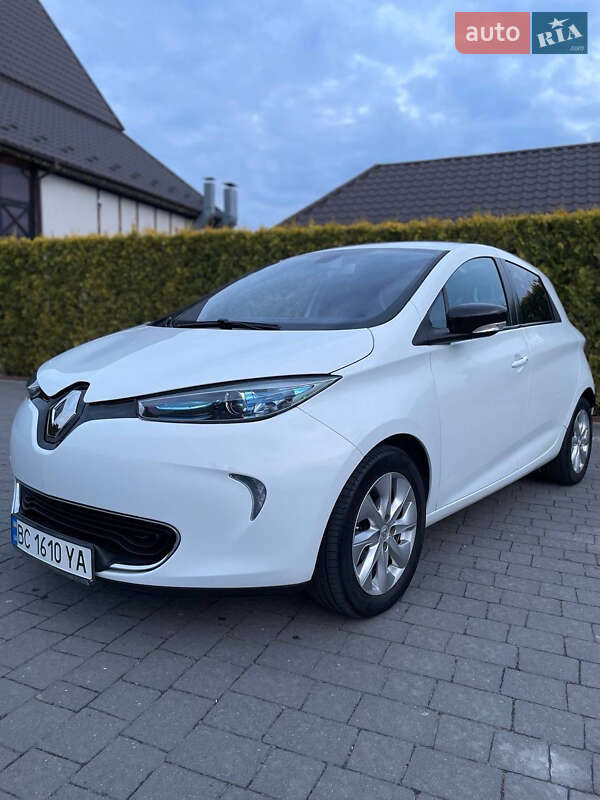 Хетчбек Renault Zoe 2016 в 