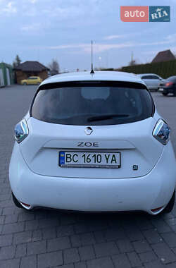 Хетчбек Renault Zoe 2016 в 