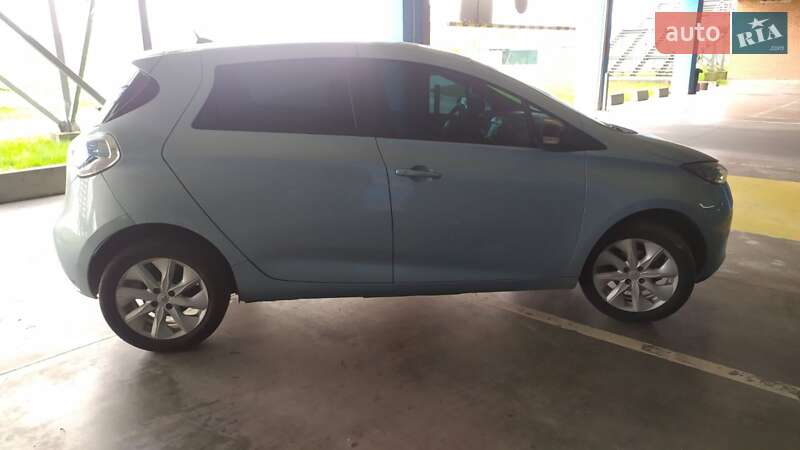 Хэтчбек Renault Zoe 2013 в Золочеве