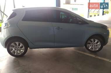 Хэтчбек Renault Zoe 2013 в 