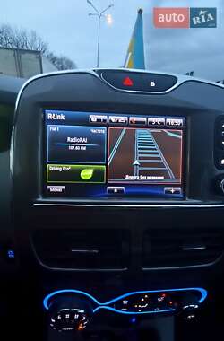 Хэтчбек Renault Zoe 2017 в 