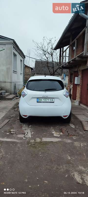 Хэтчбек Renault Zoe 2017 в Дубно