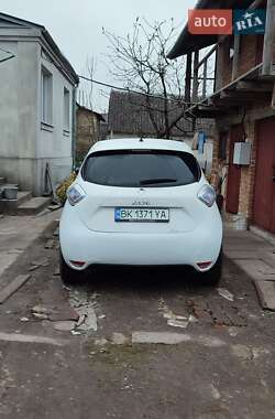 Хэтчбек Renault Zoe 2017 в Дубно