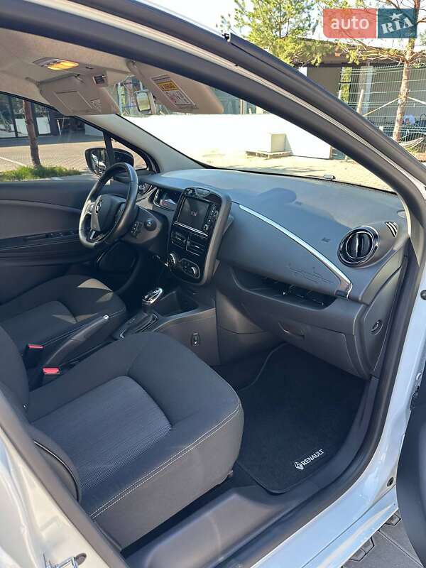 Хэтчбек Renault Zoe 2018 в Киеве