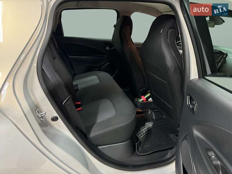 Хэтчбек Renault Zoe 2017 в Ивано-Франковске
