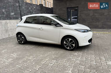 Хэтчбек Renault Zoe 2019 в 