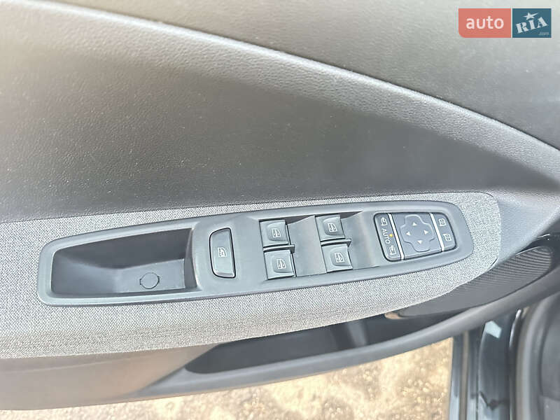 Хетчбек Renault Zoe 2020 в Дубні
