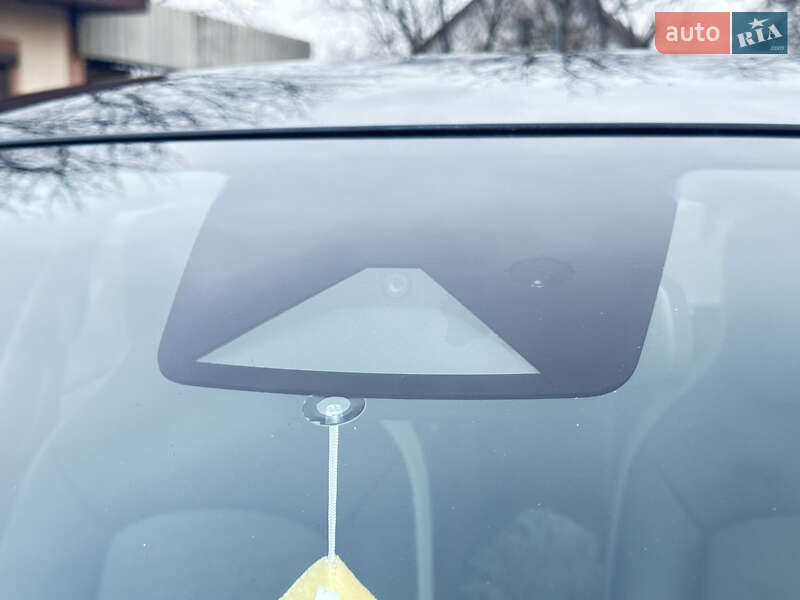 Хетчбек Renault Zoe 2020 в Дубні