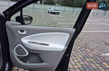 Хэтчбек Renault Zoe 2019 в 