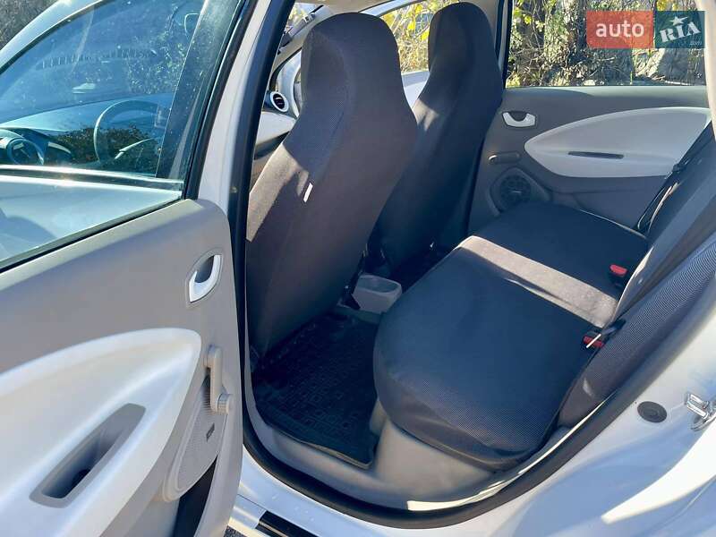 Хэтчбек Renault Zoe 2015 в Кривом Роге