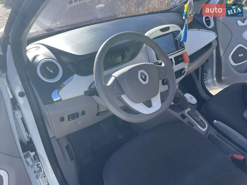 Хэтчбек Renault Zoe 2015 в Кривом Роге