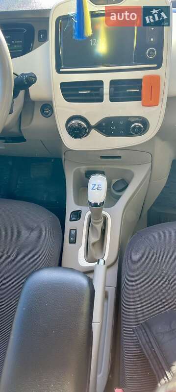 Хэтчбек Renault Zoe 2015 в Кривом Роге