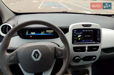 Хэтчбек Renault Zoe 2019 в 