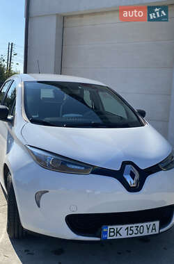 Хетчбек Renault Zoe 2016 в Сарнах