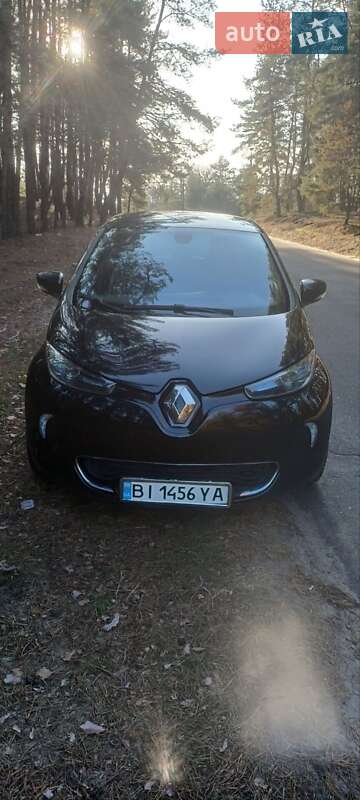Хэтчбек Renault Zoe 2014 в 