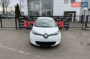 Хэтчбек Renault Zoe 2017 в 