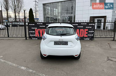 Хэтчбек Renault Zoe 2017 в 