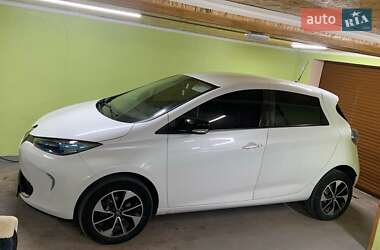 Хэтчбек Renault Zoe 2017 в 