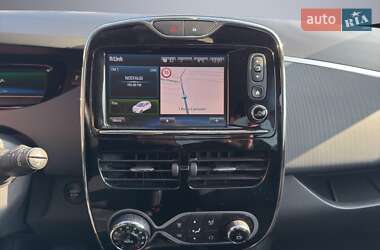 Хэтчбек Renault Zoe 2017 в 