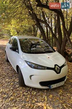 Хетчбек Renault Zoe 2016 в Івано-Франківську